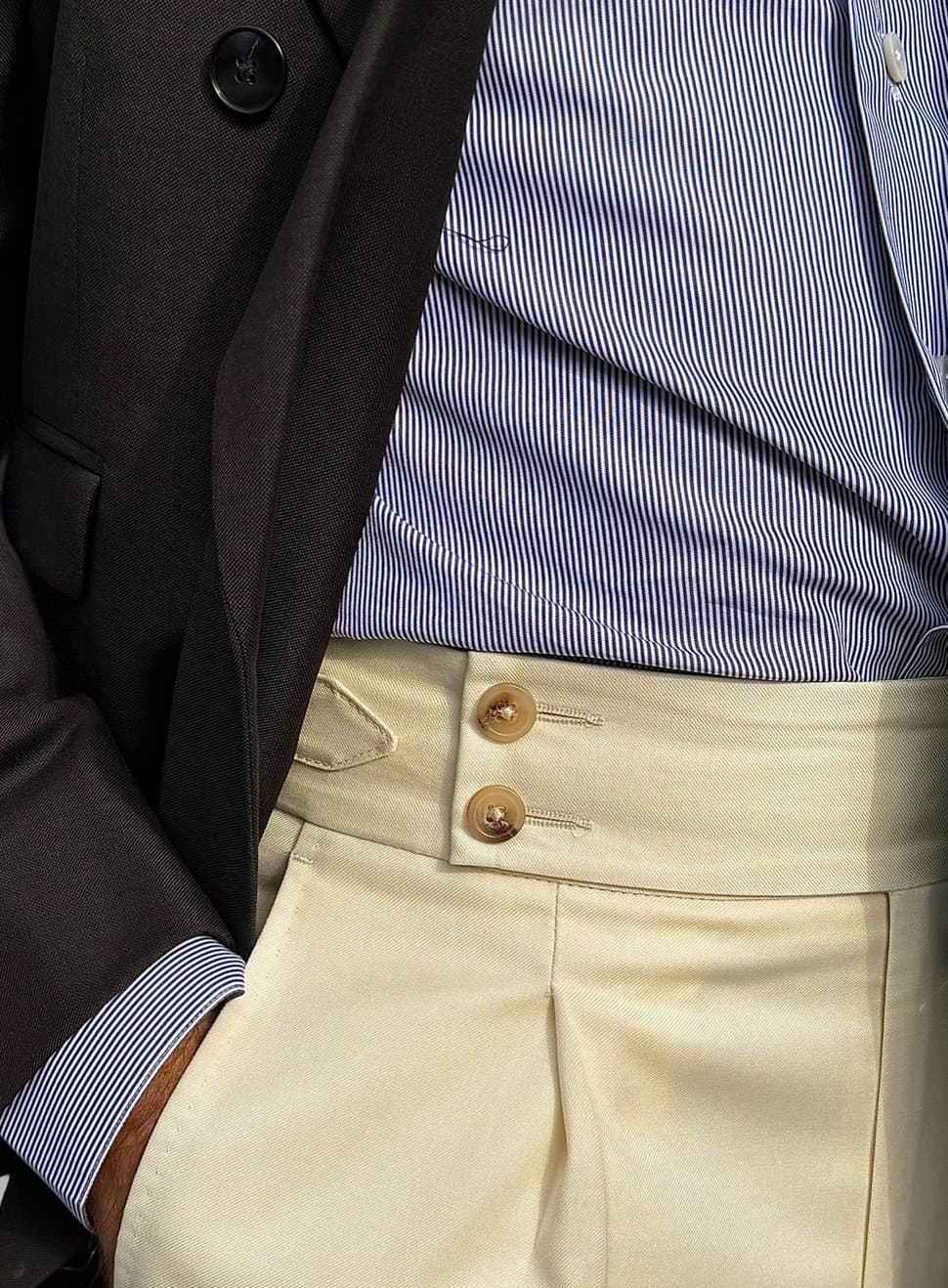 Brown Cream Navy Detail