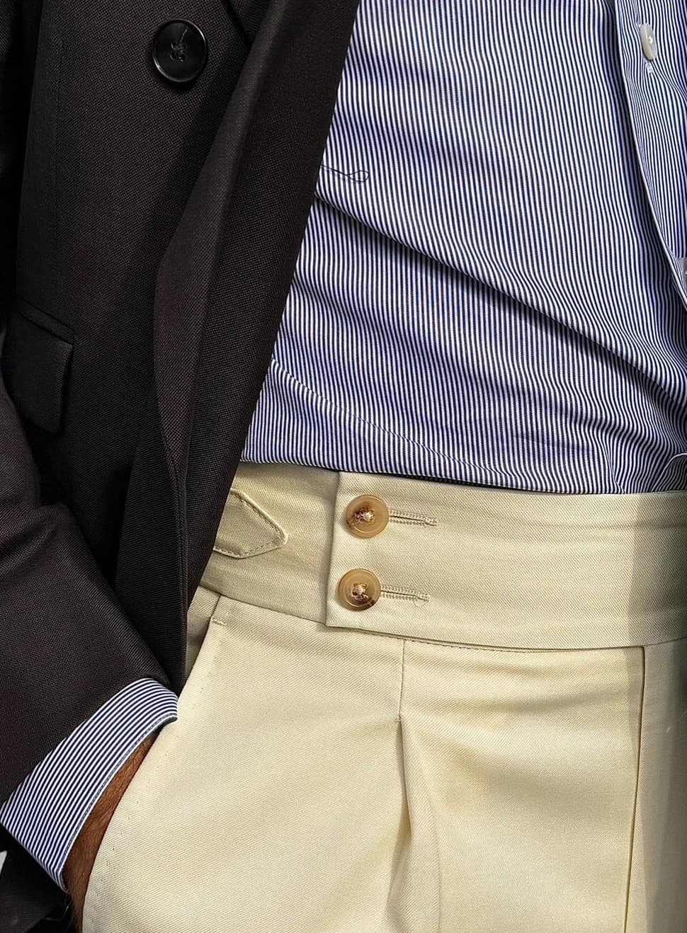 Brown Cream Navy Detail